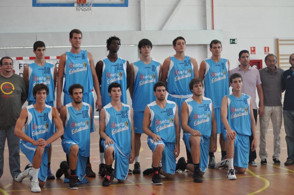El EBA, subcampeón del Torneo de la Comunidad (68-83)