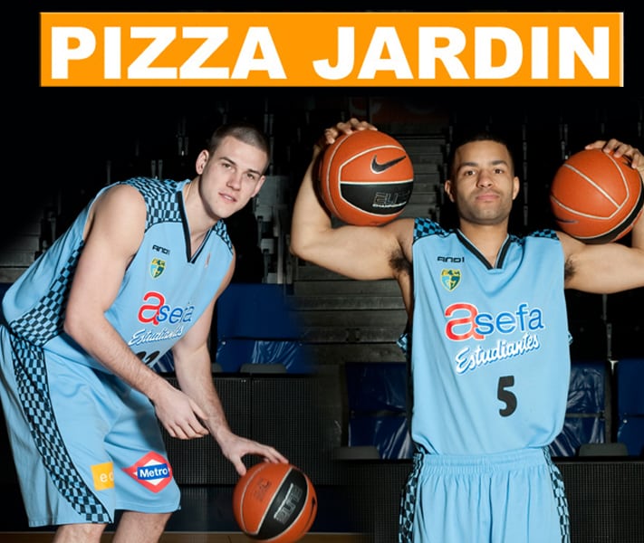 ¡Come en Pizza Jardín con Lofton y Caner-Medley!