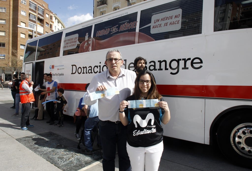 Triple de vida con la campaña de donación de sangre de Fundación Estudiantes, Cruz Roja y el Centro de Transfusión de Madrid